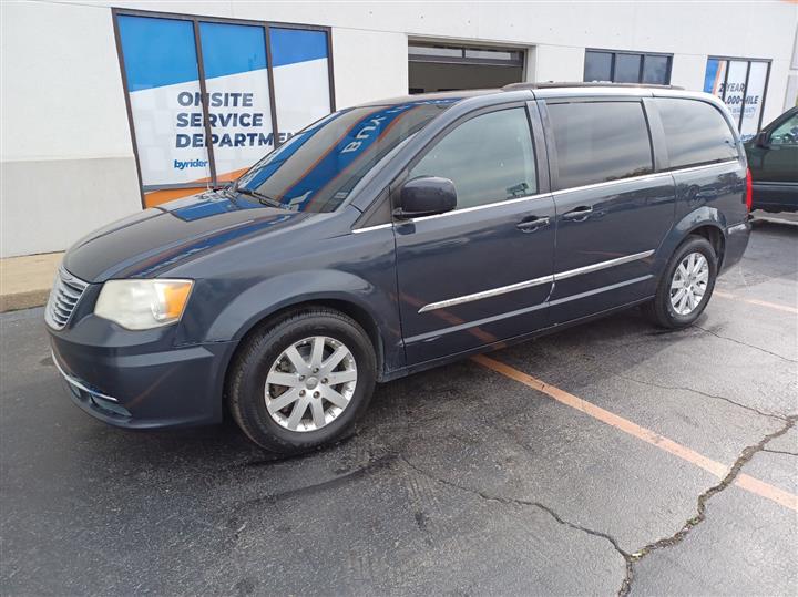 2013 Chrysler Town & Country Touring