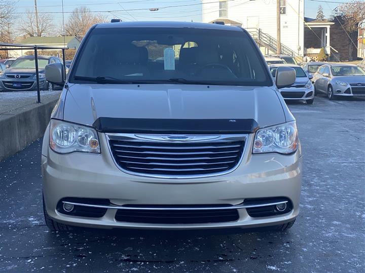 2013 Chrysler Town & Country 