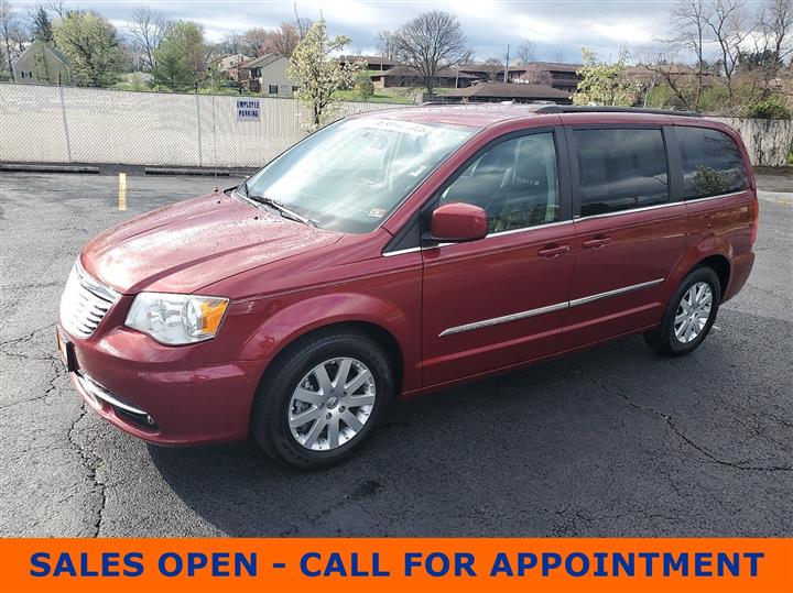 2014 Chrysler Town and Country Touring | Roanoke, VA | Byrider