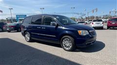2015 Chrysler Town and Country Touring-L