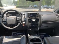 2014 Chrysler Town and Country S