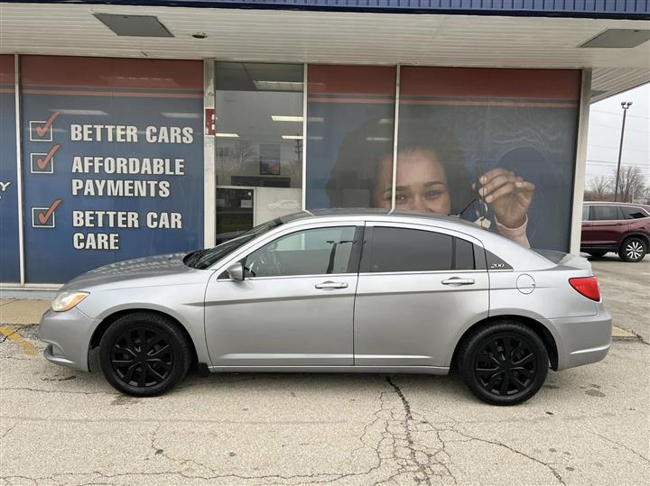 2013 Chrysler 200 LX