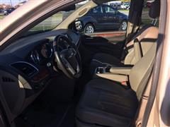2014 Chrysler Town and Country Touring