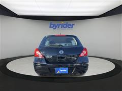 2011 Nissan Versa 1.8 S