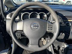 2011 Nissan Versa 1.8 S