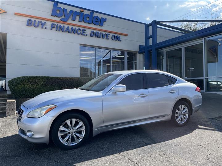 2011 INFINITI M37 