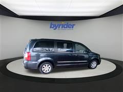 2013 Chrysler Town and Country Touring