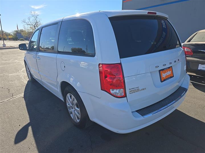 2014 Dodge Grand Caravan SE photo 4