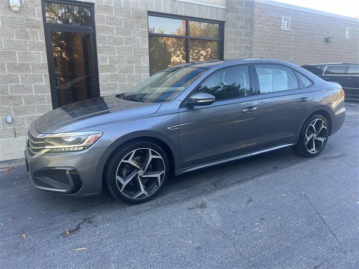 2020 Volkswagen Passat 2.0T R-Line