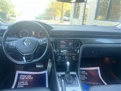 2020 Volkswagen Passat 2.0T R-Line