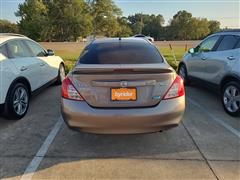 2013 Nissan Versa SV