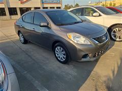 2013 Nissan Versa SV