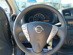 2015 Nissan Versa S Plus