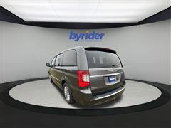 2016 Chrysler Town and Country Touring-L