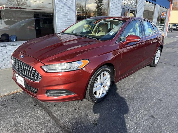 2014 Ford Fusion SE