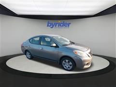 2012 Nissan Versa SV