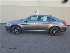 2013 Chrysler 200 Touring