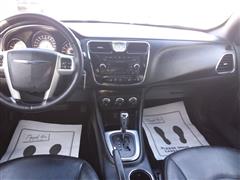 2013 Chrysler 200 Limited