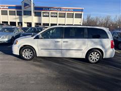 2016 Chrysler Town & Country