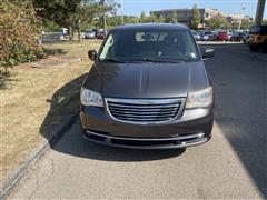 2016 Chrysler Town and Country Touring