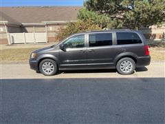 2016 Chrysler Town and Country Touring