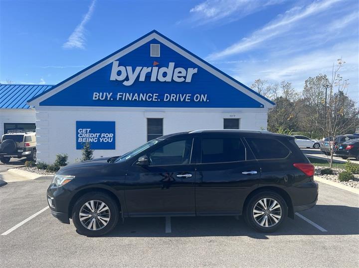 2018 Nissan Pathfinder SV