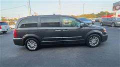 2015 Chrysler Town and Country Touring-L