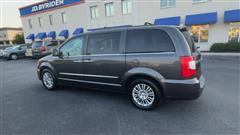 2015 Chrysler Town and Country Touring-L