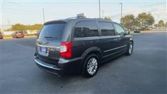 2015 Chrysler Town and Country Touring-L