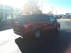 2016 Chrysler Town and Country Touring