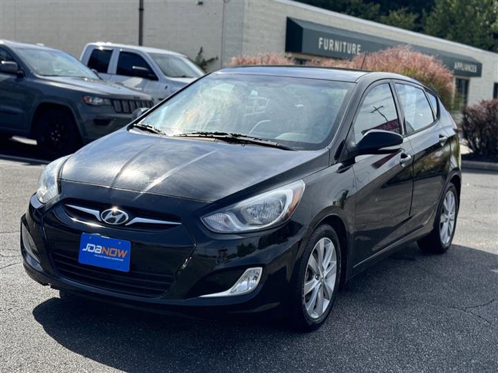 2013 Hyundai Accent SE