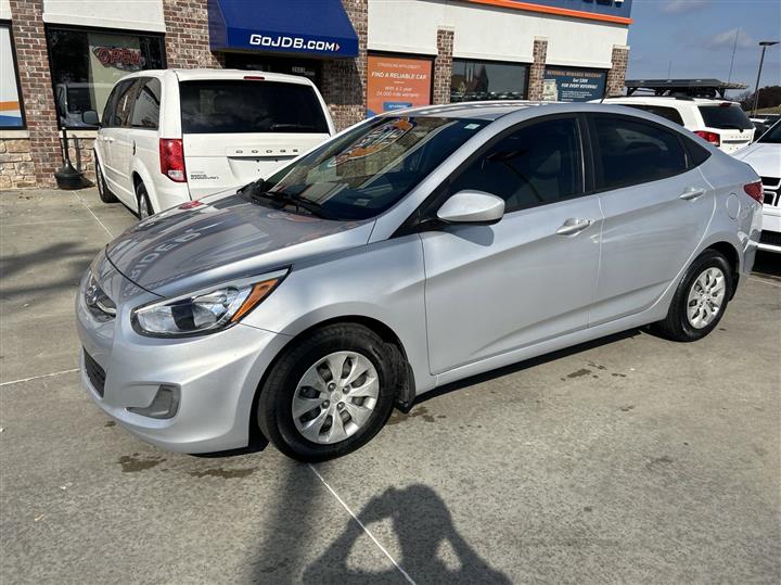 2016 Hyundai Accent SE