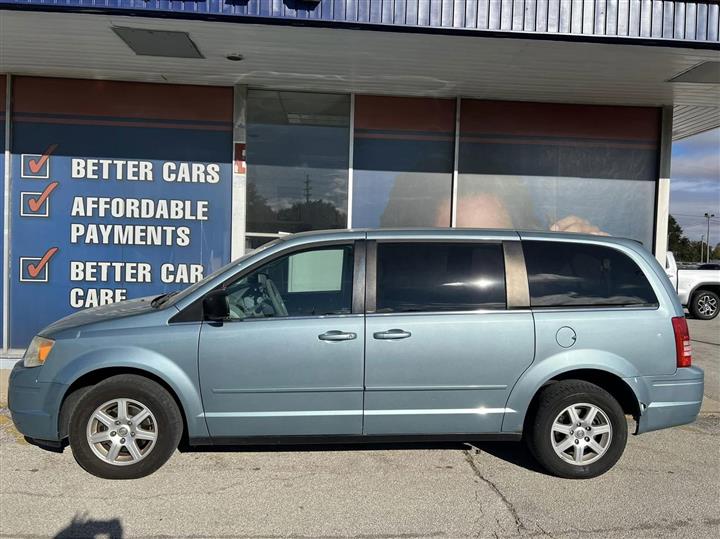 2010 Chrysler Town and Country LX