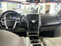 2013 Chrysler Town and Country Touring