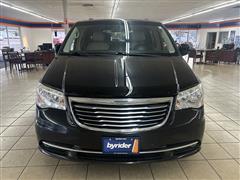 2013 Chrysler Town and Country Touring