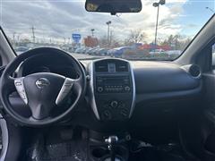 2017 Nissan Versa Sedan SV