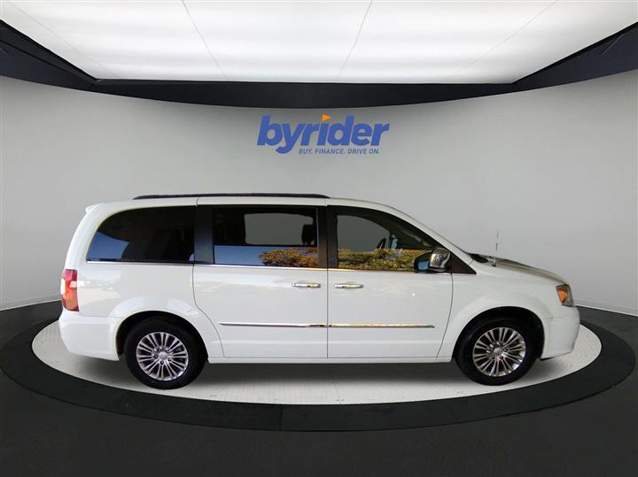 2015 Chrysler Town & Country Touring-L