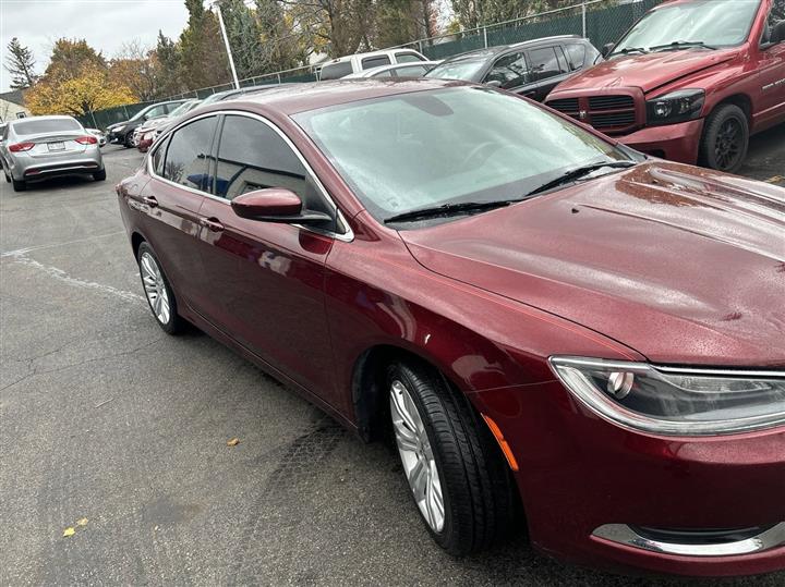 2015 Chrysler 200 