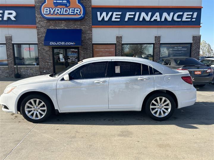 2014 Chrysler 200 LX