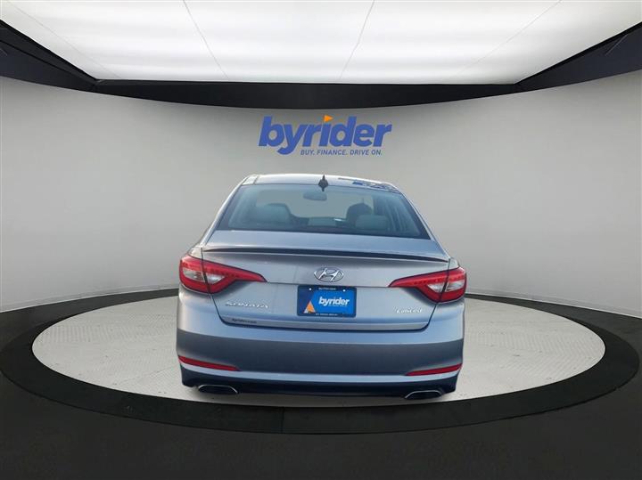 2016 Hyundai Sonata null photo 4