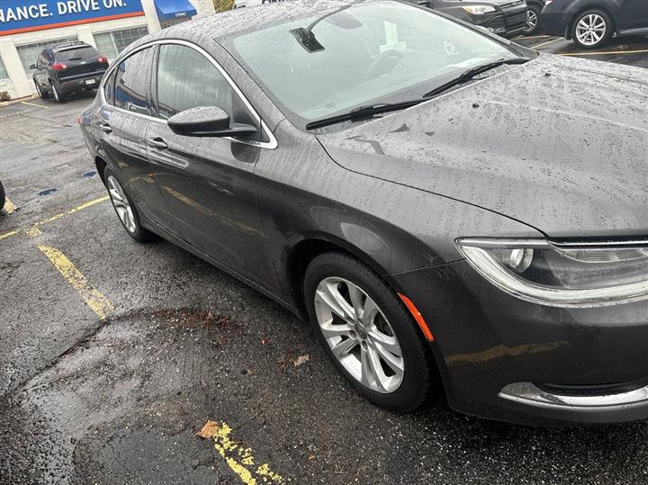 2015 Chrysler 200 