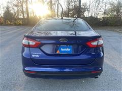 2016 Ford Fusion SE