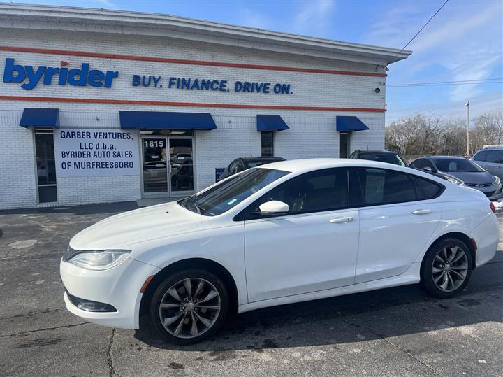 2016 Chrysler 200 S