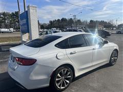 2016 Chrysler 200 S