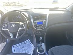 2013 Hyundai Accent SE