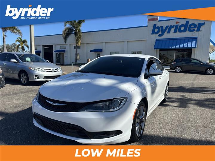 2015 Chrysler 200 S