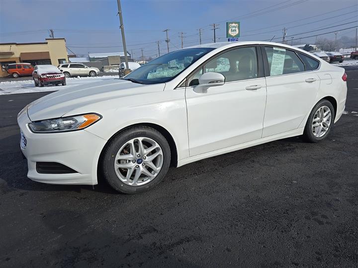 2016 Ford Fusion SE