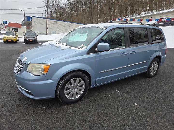 2013 Chrysler Town and Country Touring