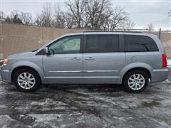 2013 Chrysler Town and Country Touring