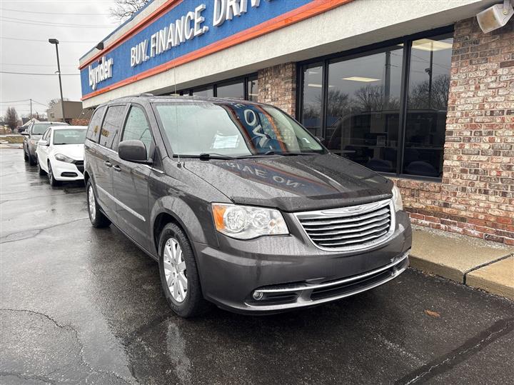 2016 Chrysler Town and Country Touring